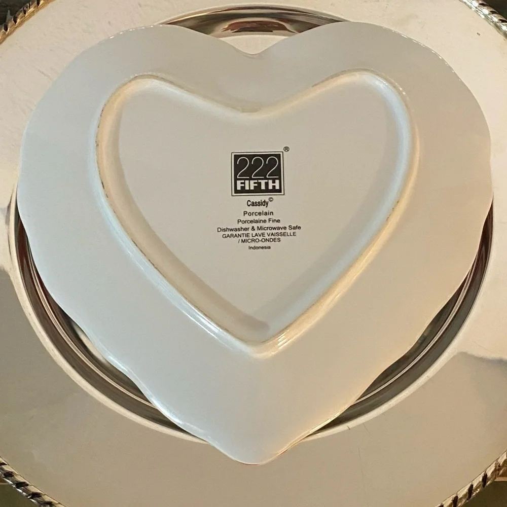 222 Fifth Floral Heart Fine Porcelain Plate 9” Cassidy Valentine’s Day Serveware